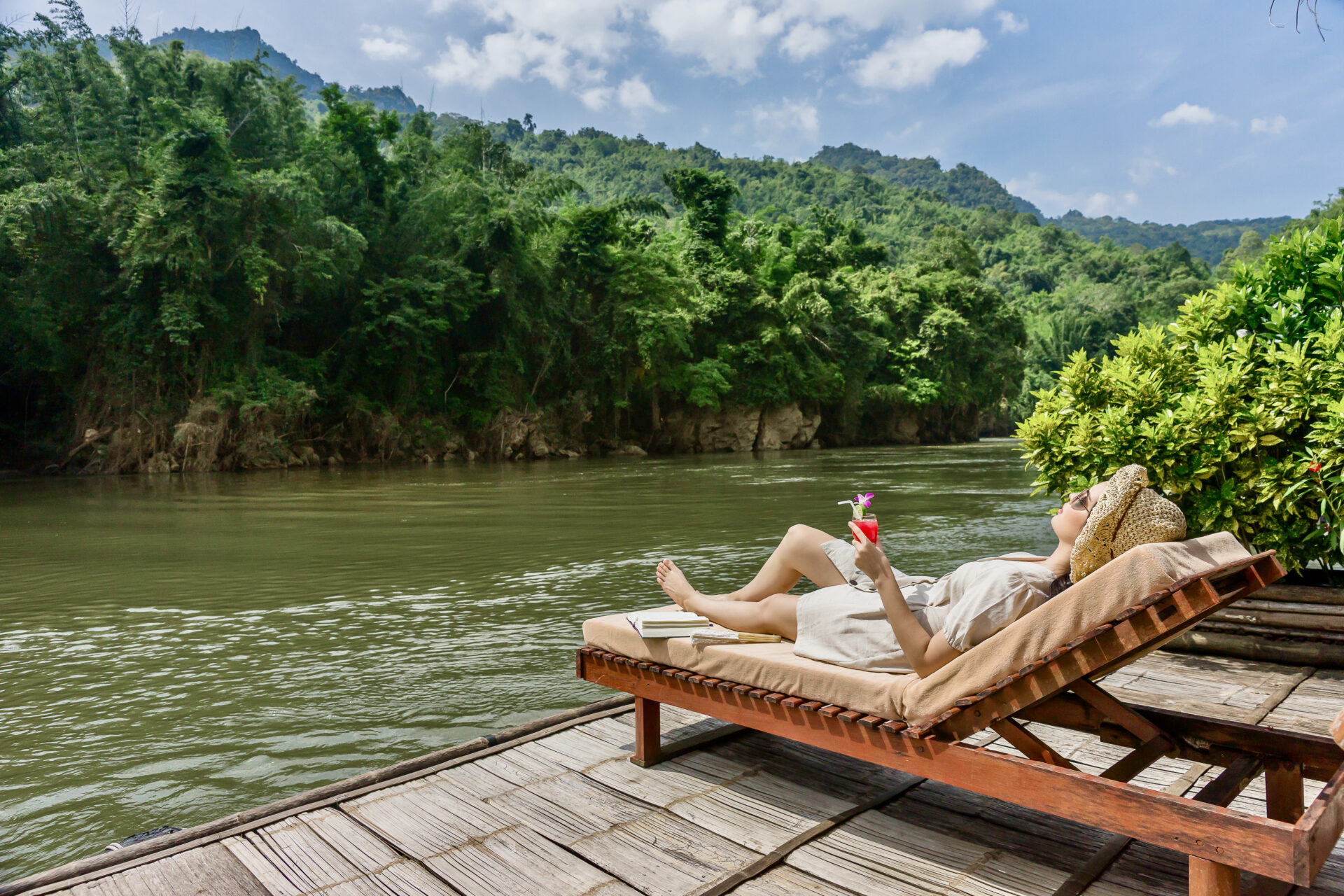 kanchanaburi river kwai noi hotels